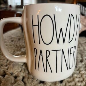 Rae Dunn Pixar’s Toy Story “Howdy Partner” Mug
EXC condition no chips